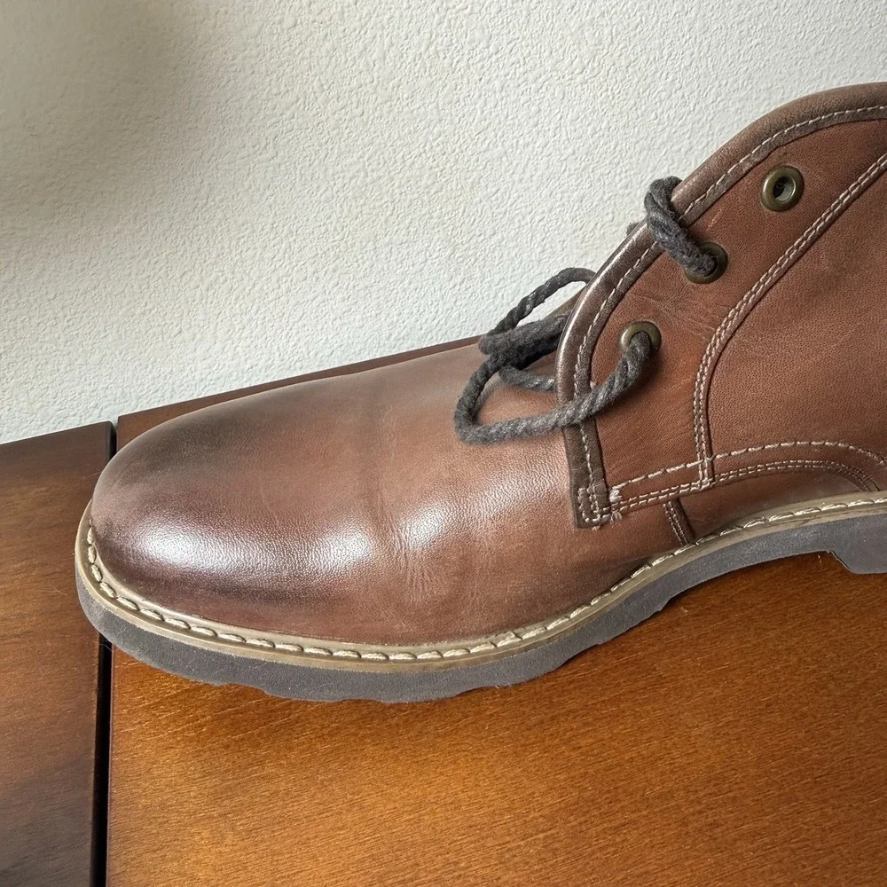 Florsheim details out